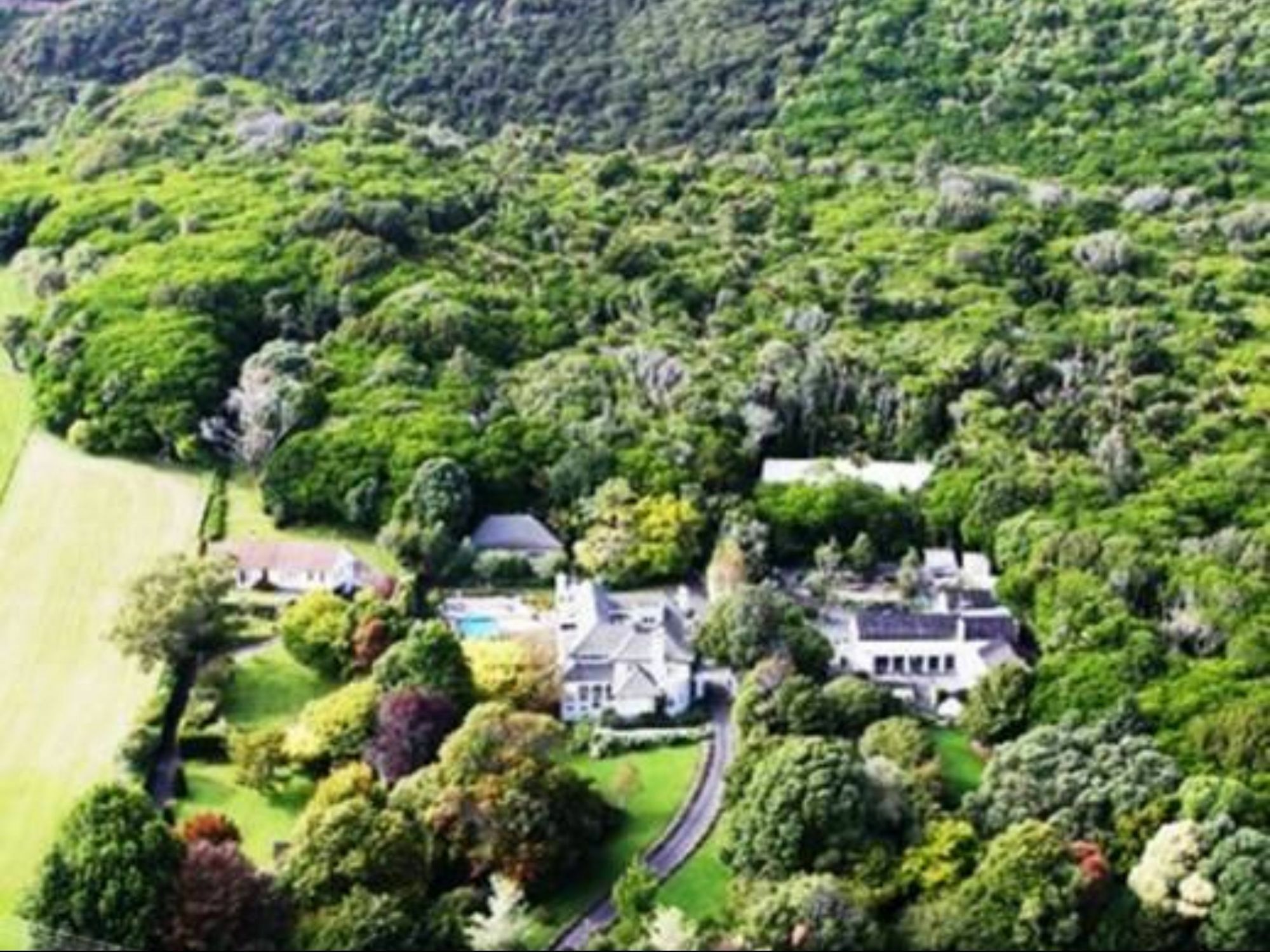 กรีนแมนเทิล เอสเตท ลอดจ์ Bed & Breakfast ปาราปาราออมู ภายนอก รูปภาพ